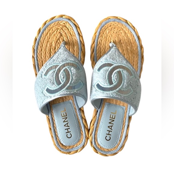 CHANEL Thong Slides Espadrilles Sandal Size 37 NEW - Picture 1 of 16